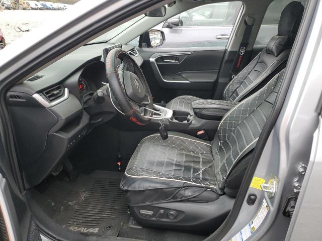 2T3P1RFV9KW008700 - 2019 TOYOTA RAV4 XLE GRAY photo 7