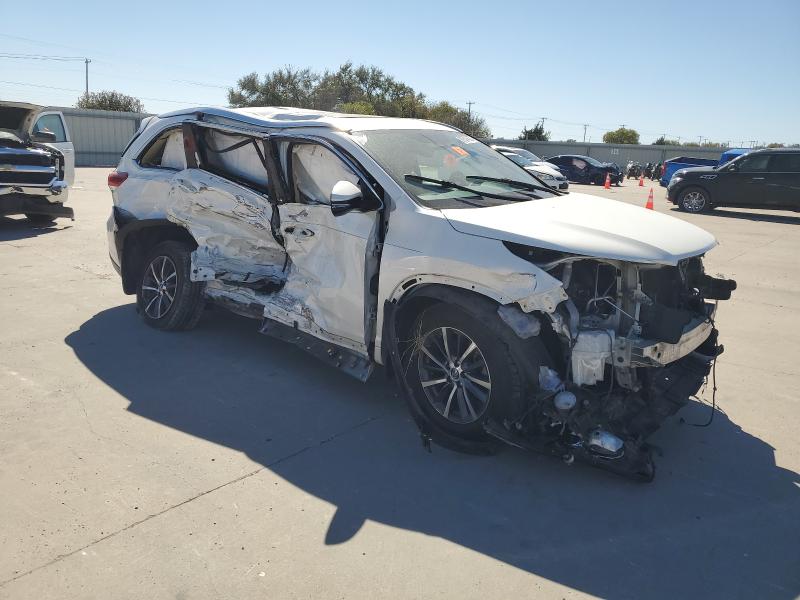 5TDKZRFH5JS528647 - 2018 TOYOTA HIGHLANDER SE თეთრი ფოტო 4