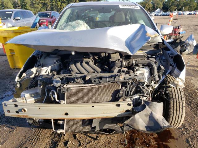 3N1CN7AP2JL860928 - 2018 NISSAN VERSA S Gümüş foto 5