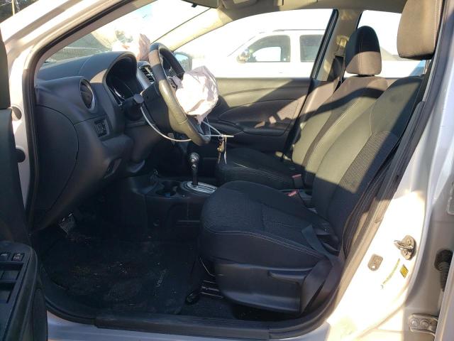 3N1CN7AP2JL860928 - 2018 NISSAN VERSA S Gümüş foto 7