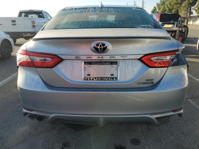 4T1J31AK6LU533402 - 2020 TOYOTA CAMRY SE SILVER photo 6