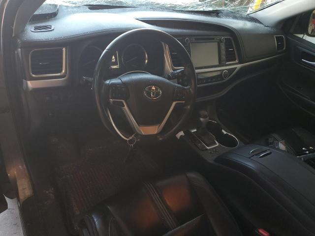 5TDJZRFH8JS544787 - 2018 TOYOTA HIGHLANDER SE Серый фото 8