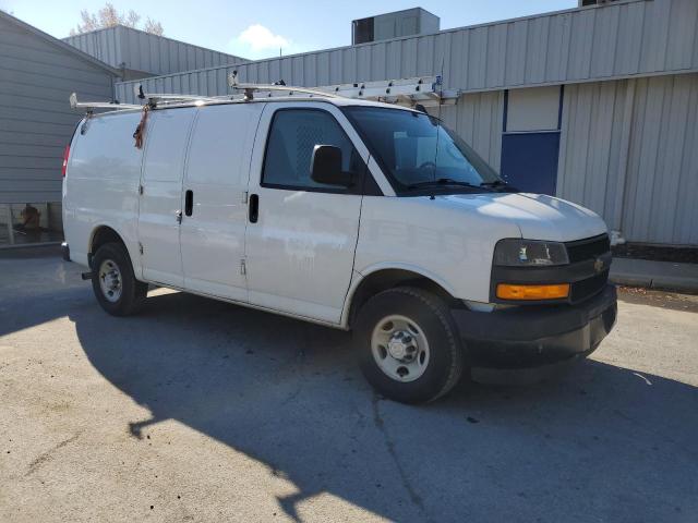 1GCWGAFP3K1367083 - 2019 CHEVROLET EXPRESS G2 Beyaz fotoğraf 4