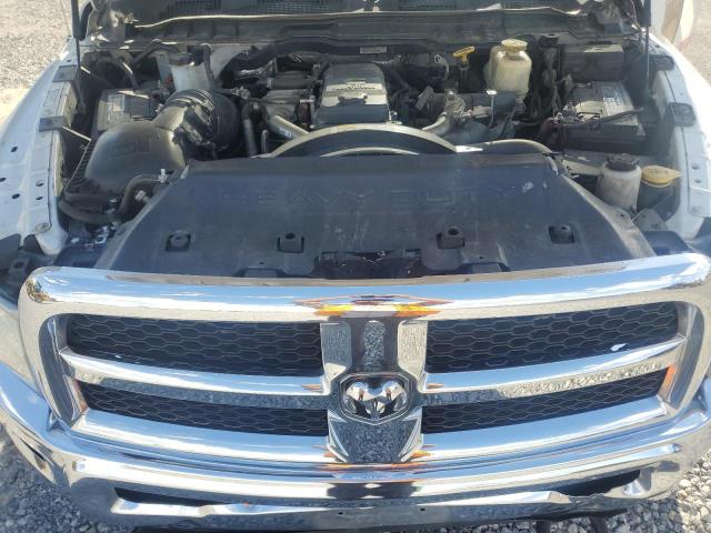 3C7WRMDL9HG572562 - 2017 RAM 5500 Beyaz fotoğraf 11