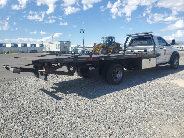 3C7WRMDL9HG572562 - 2017 RAM 5500 Beyaz fotoğraf 3