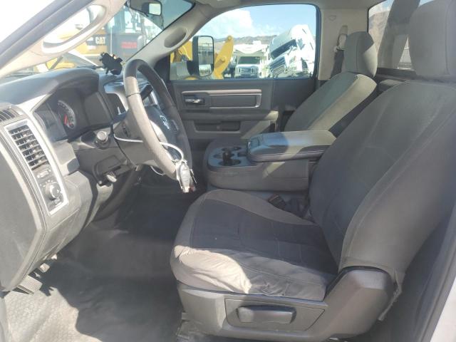 3C7WRMDL9HG572562 - 2017 RAM 5500 Beyaz fotoğraf 7