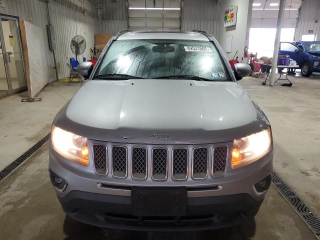 1C4NJDEB3GD559372 - 2016 JEEP COMPASS LATITUDE 灰色 照片 5