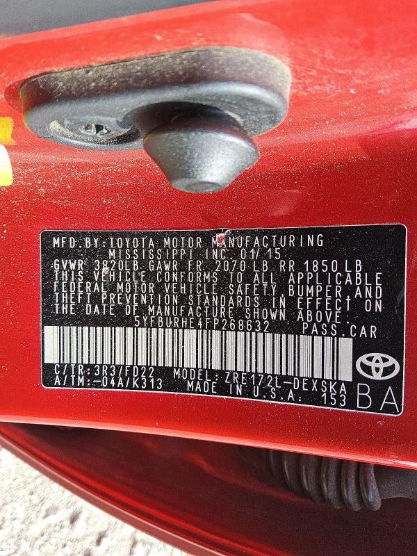 5YFBURHE4FP268632 - 2015 TOYOTA COROLLA L RED photo 12