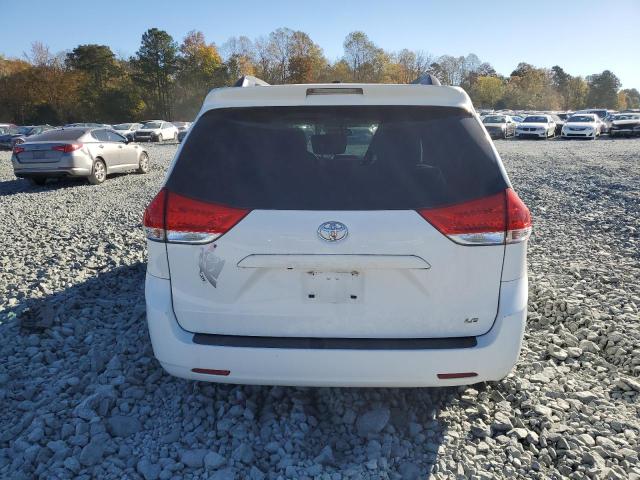 5TDKK3DC4DS390077 - 2013 TOYOTA SIENNA LE WHITE photo 6