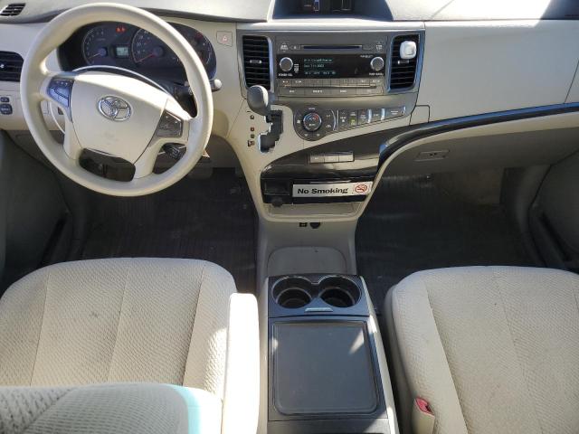 5TDKK3DC4DS390077 - 2013 TOYOTA SIENNA LE WHITE photo 8