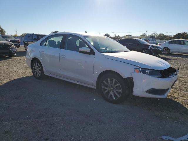 3VWDP7AJ5DM304132 - 2013 VOLKSWAGEN JETTA SE 白色 照片 4