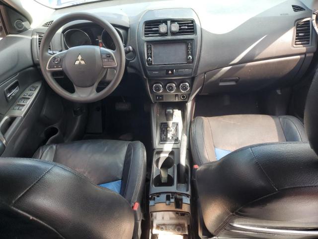 JA4AP3AU3JZ012282 - 2018 MITSUBISHI OUTLANDER ES BLUE photo 8