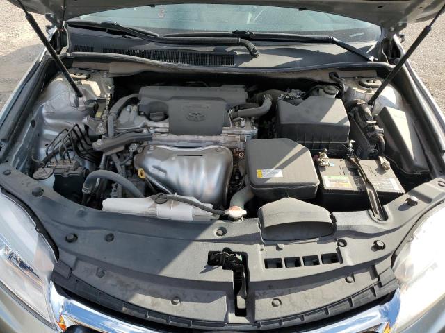 4T4BF1FK5GR550319 - 2016 TOYOTA CAMRY LE 银色 照片 11