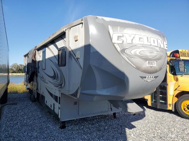 5SFCG4338DE257497 - 2013 HEARTLAND CYCLONE ნაცრისფერი ფოტო 1