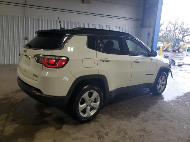 3C4NJDBB3JT155087 - 2018 JEEP COMPASS LATITUDE Blanco foto 3