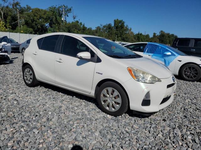 JTDKDTB38D1050487 - 2013 TOYOTA PRIUS C WHITE photo 4