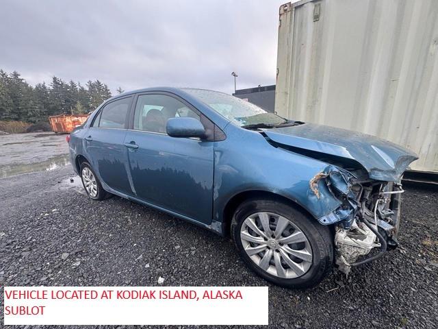 5YFBU4EEXDP148953 - 2013 TOYOTA COROLLA BASE Bleu photo 3