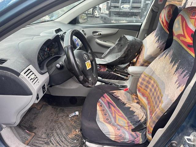 5YFBU4EEXDP148953 - 2013 TOYOTA COROLLA BASE Bleu photo 6