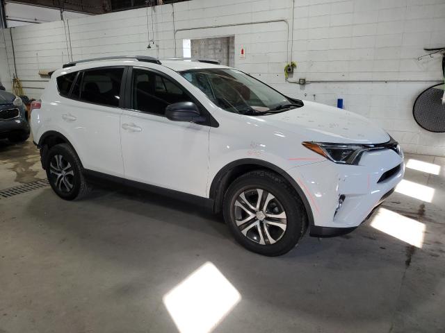 JTMZFREV3HJ703905 - 2017 TOYOTA RAV4 LE Blanco foto 4