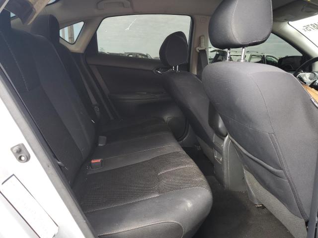 3N1AB7AP2JY202593 - 2018 NISSAN SENTRA S Srebrny zdjęcie 10