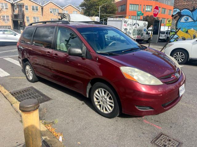 2009 TOYOTA SIENNA LE, 