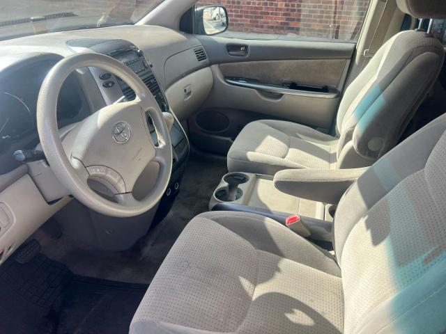 5TDBK23CX9S025194 - 2009 TOYOTA SIENNA LE RED photo 9