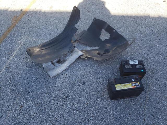 3GNAL2EKXES528427 - 2014 CHEVROLET CAPTIVA LS WHITE photo 13