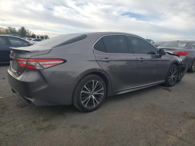 4T1B11HK4JU613617 - 2018 TOYOTA CAMRY L 灰色 照片 3