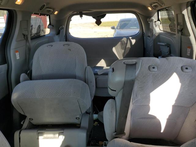 5TDKZ3DC9KS993843 - 2019 TOYOTA SIENNA LE BURGUNDY photo 10