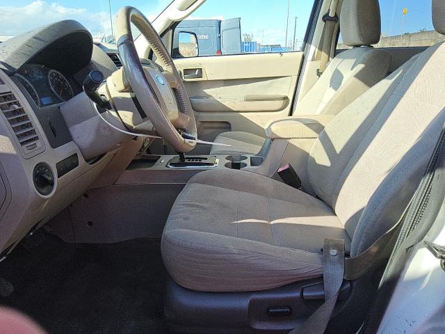 1FMCU9D73AKB52787 - 2010 FORD ESCAPE XLT Biały zdjęcie 7