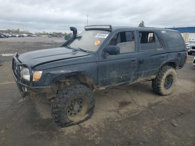 1998 TOYOTA 4RUNNER SR5, 