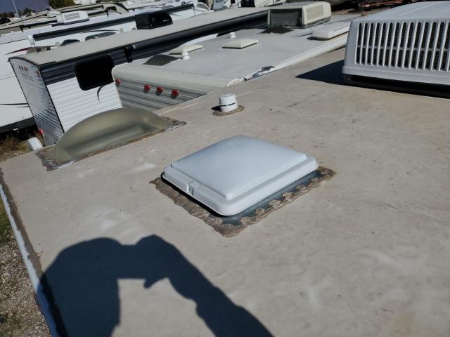 4YDT259235K221450 - 2005 KEYSTONE SPRINGDALE WHITE photo 9