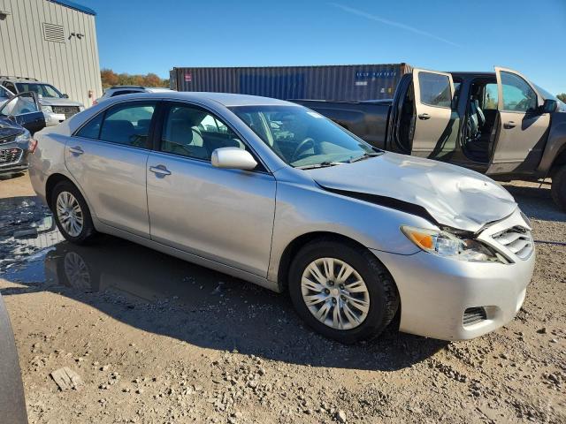 4T1BF3EKXBU601510 - 2011 TOYOTA CAMRY BASE 银色 照片 4