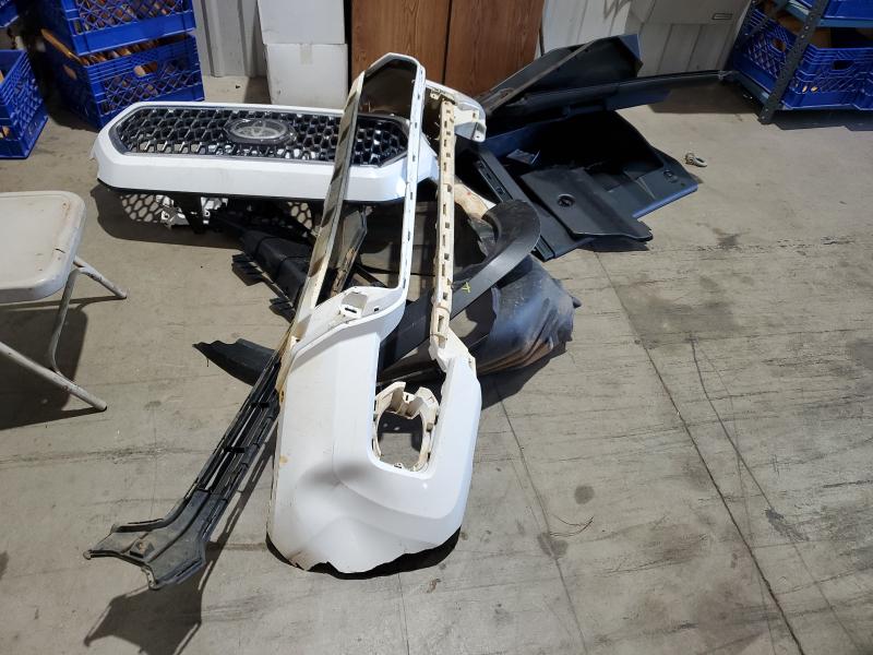 3TMCZ5AN0KM210804 - 2019 TOYOTA TACOMA DOUBLE CAB Biały zdjęcie 12