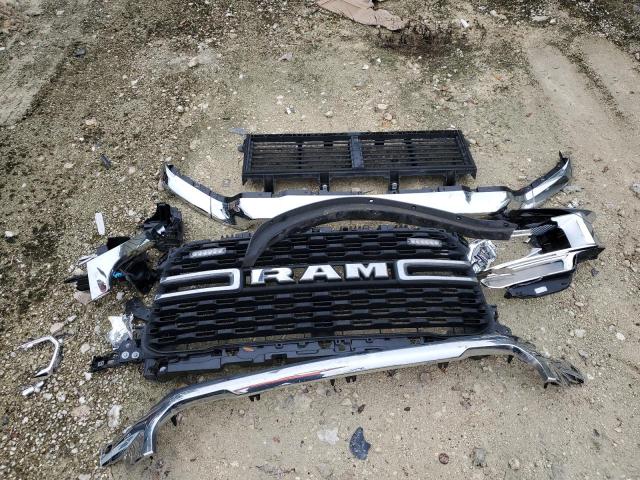 3C7WRNFL5RG254894 - 2024 RAM 5500 Белый фото 12