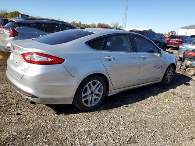 1FA6P0HD7G5124038 - 2016 FORD FUSION SE SILVER photo 3