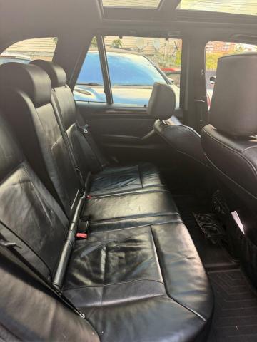 5UXFA93566LE84641 - 2006 BMW X5 4.8IS RED photo 6