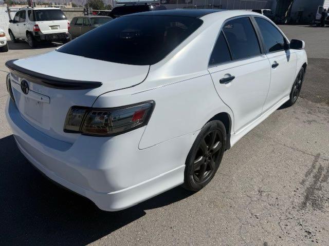 4T1BE46KX8U256690 - 2008 TOYOTA CAMRY CE WHITE photo 4