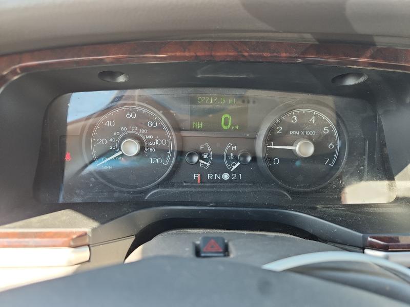 1LNHM81W57Y631150 - 2007 LINCOLN TOWN CAR SIGNATURE Сріблястий фото 9