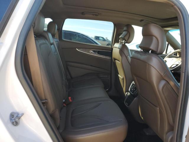 2LMPJ6LR1HBL29521 - 2017 LINCOLN MKX RESERVE Белый фото 11