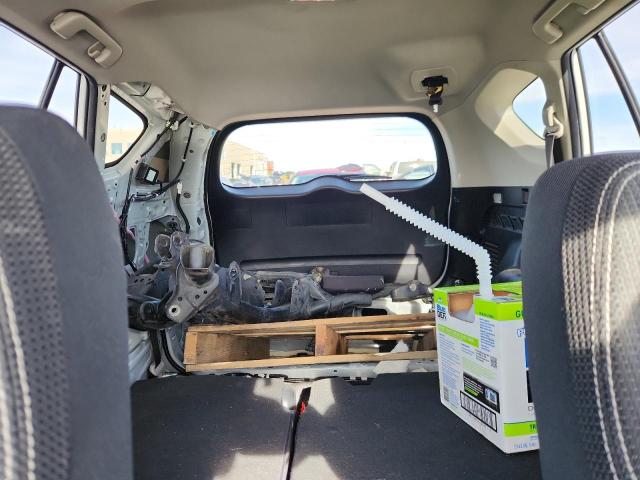 JTMRFREV7HJ108815 - 2017 TOYOTA RAV4 XLE WHITE photo 10