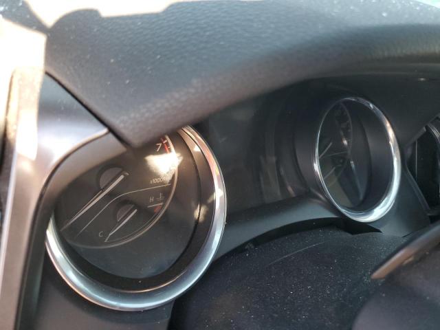 4T1G11AK8LU912563 - 2020 TOYOTA CAMRY SE WHITE photo 9