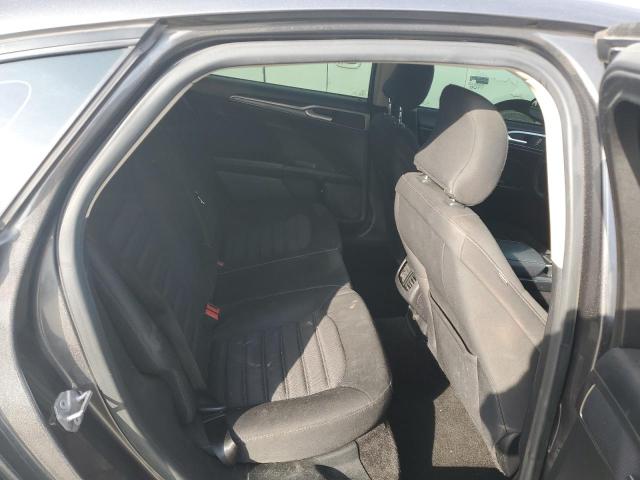 3FA6P0HD6JR145385 - 2018 FORD FUSION SE 灰色 照片 10