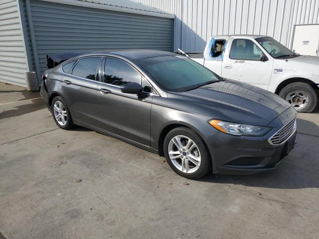 3FA6P0HD6JR145385 - 2018 FORD FUSION SE 灰色 照片 4