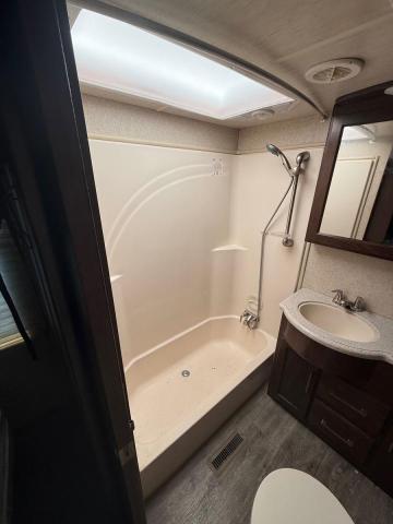 5SFCG4435JE351024 - 2018 HEARTLAND CYCLONE 灰色 照片 9