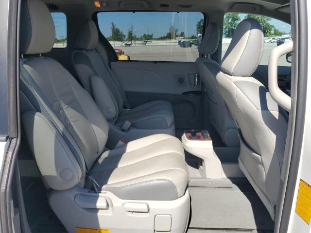 5TDYK3DC8CS190893 - 2012 TOYOTA SIENNA XLE 白色 照片 11