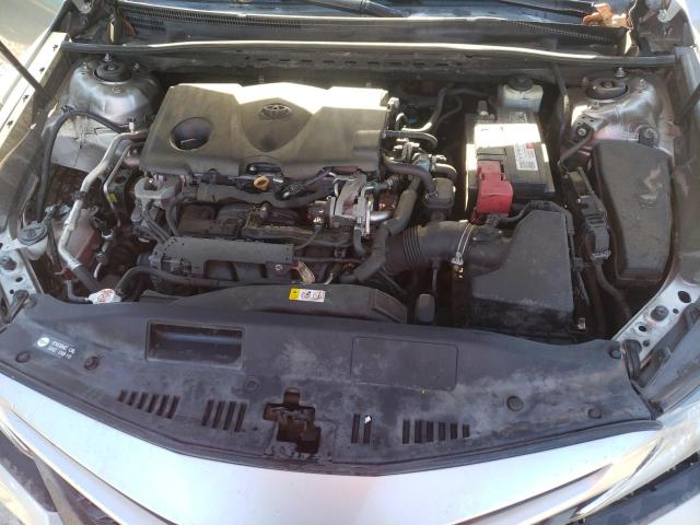 4T1B11HK9JU610406 - 2018 TOYOTA CAMRY L SILVER photo 11