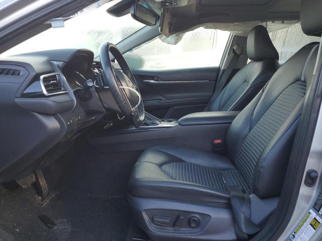 4T1B11HK9JU610406 - 2018 TOYOTA CAMRY L SILVER photo 7