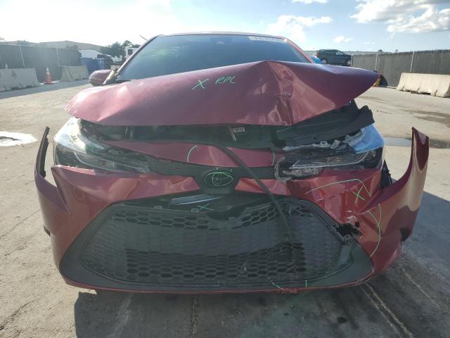 JTDEPMAE1NJ222065 - 2022 TOYOTA COROLLA LE RED photo 5