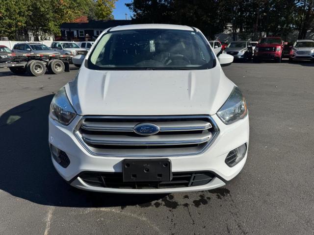 1FMCU9GD5HUB55836 - 2017 FORD ESCAPE SE Білий фото 5